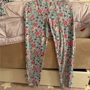 Posh Peanut Multicolor Moana print leggings with bows